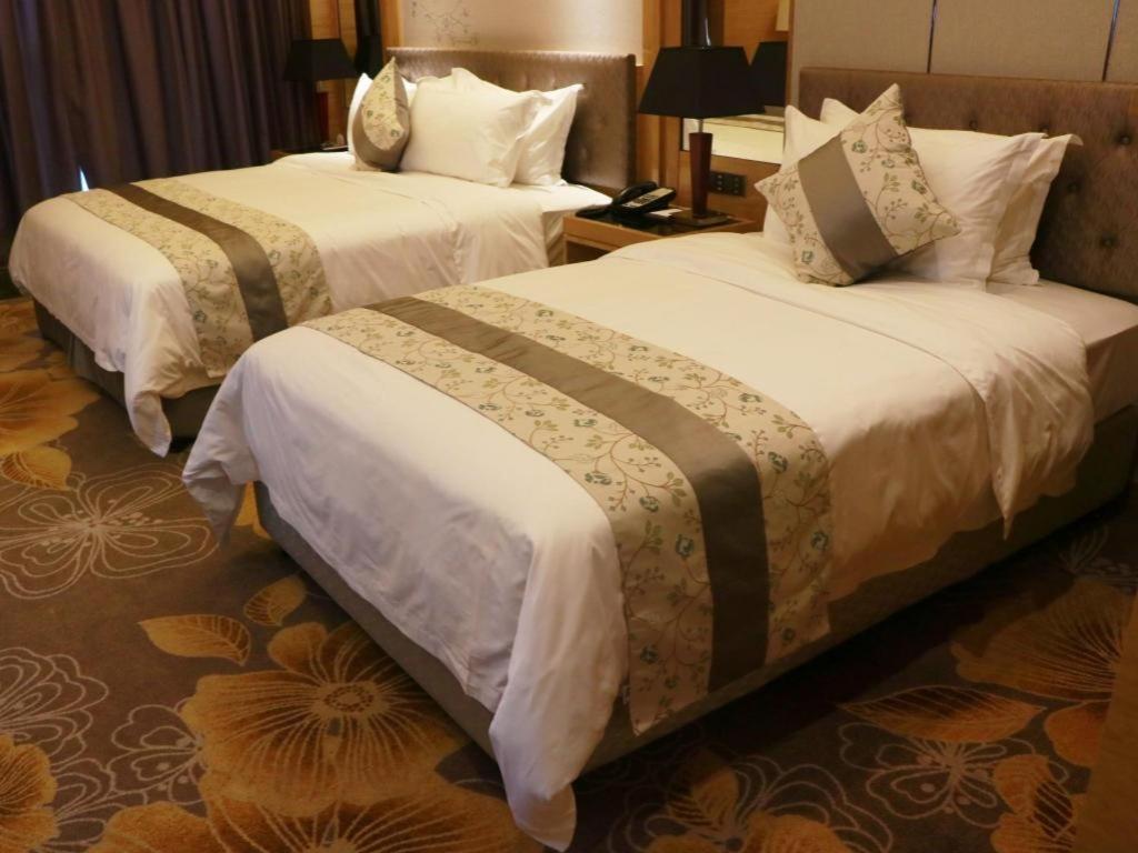 Wanning Yingbin Hotel Екстериор снимка