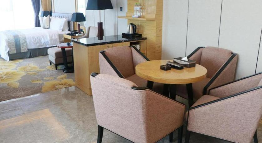 Wanning Yingbin Hotel Екстериор снимка